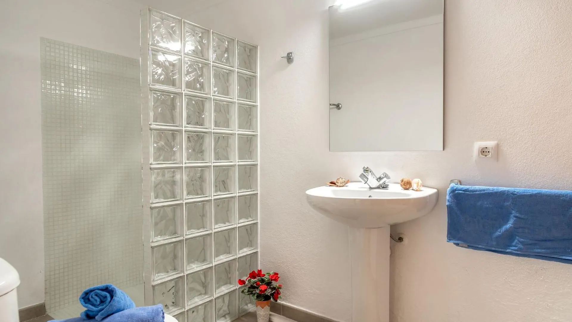 Apartment Clara-6 By Interhome Cala de Sant Vicenc Hiszpania