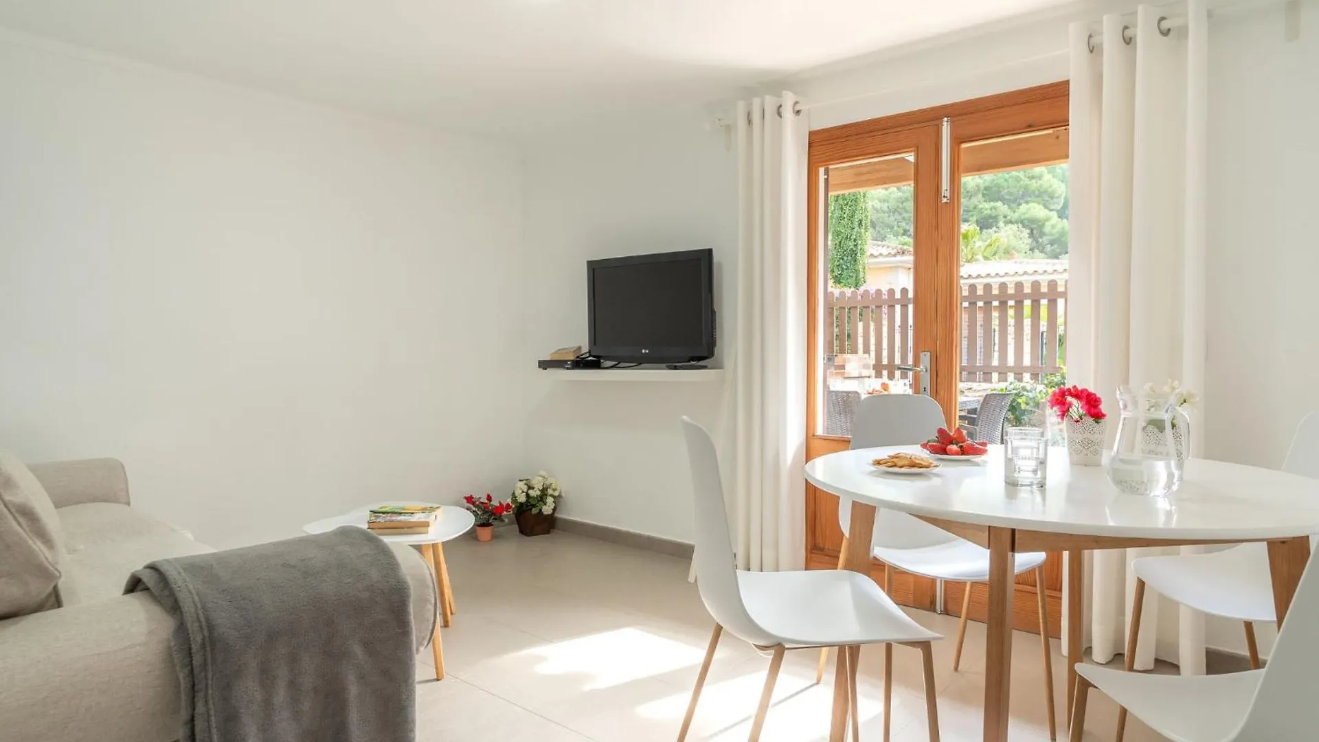 Apartment Clara-6 By Interhome Cala de Sant Vicenc
